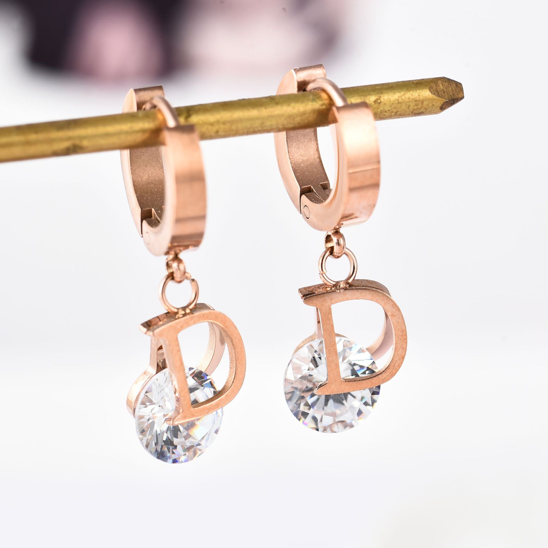 Vintage Luxury Letter D Crysta - Vintage Fashion Jewelry Brands review and price