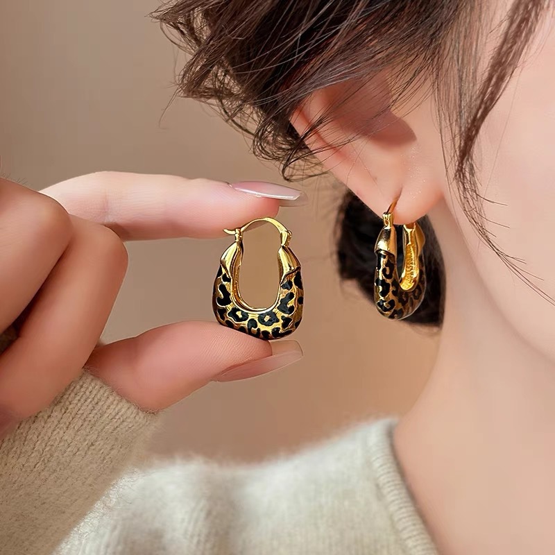 FTCY Vintage Leopard Print U-S - Vintage Fashion Illustrations review and price
